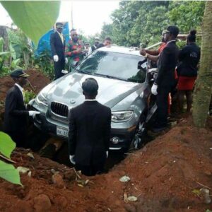 Man Buries Father in Expensive Car.dailyfamily.ng