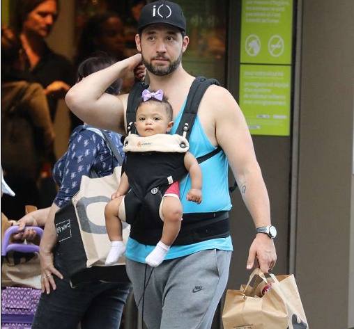 Serena Williams Husband Goes Shopping With Baby Photos Daily Family Serena Williams Husband Goes Shopping With Baby Photos Daily Family